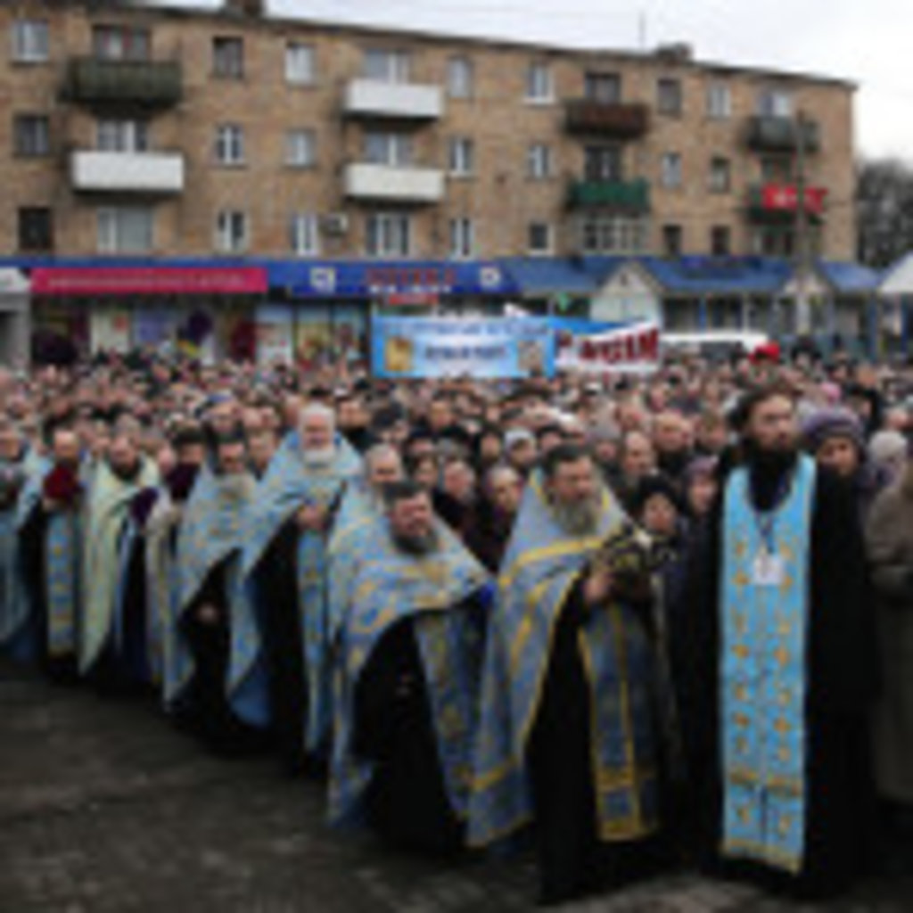 Більше трьох тисяч віруючих пройшли центром Конотопу з молитвою про мир в Україні