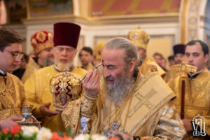 Накануне дня памяти святителя Николая Предстоятель совершил всенощное бдение в Киево-Печерской Лавре