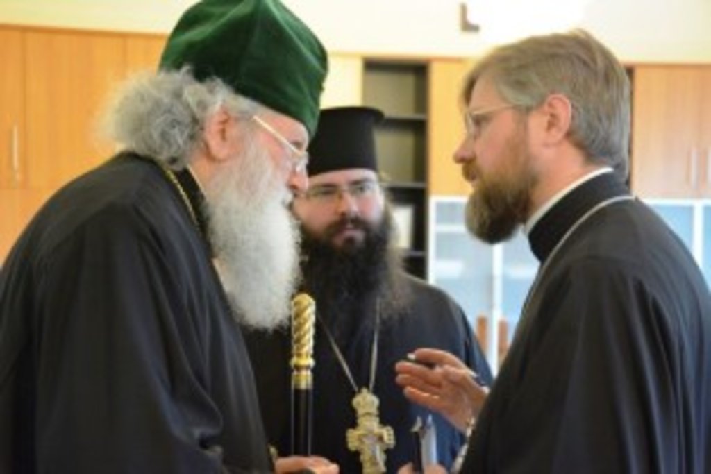 Заступник голови ВЗЦЗ УПЦ розповів Предстоятелю Болгарської Церкви про випробування, через які проходить Церква в Україні