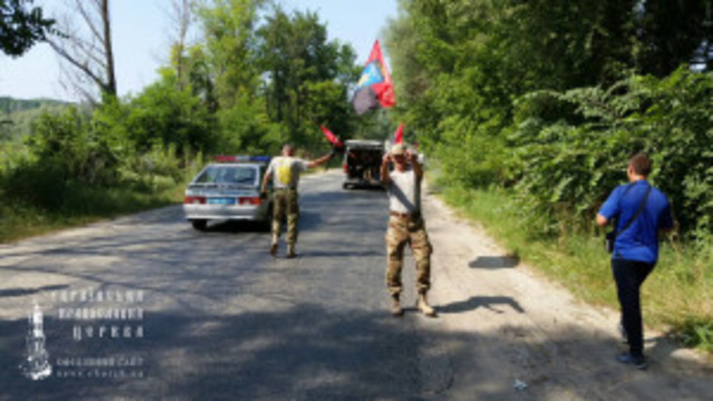18 липня 2016 року представники батальйону «Азов» та ОУН намагалися вчинити провокації на шляху Всеукраїнського Хресного ходу миру, любові та молитви, учасники якого цього дня увійшли до Житомира та Лубен