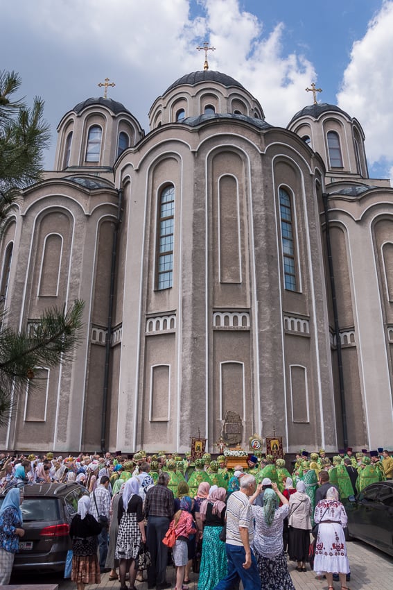 Храм макеевка. Собор Георгия Победоносца в Макеевке. Макеевский Свято Георгиевский собор. Свято Георгиевский храм Макеевка. Макеевская Библейская Церковь.