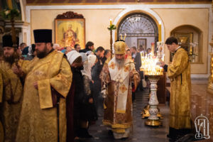 Накануне Недели перед Воздвижением Блаженнейший Митрополит Онуфрий совершил всенощное бдение в Киево-Печерской Лавре