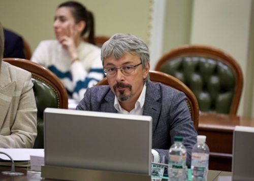 Міністр культури заявив, що релігійна згода важливіша за перейменування УПЦ