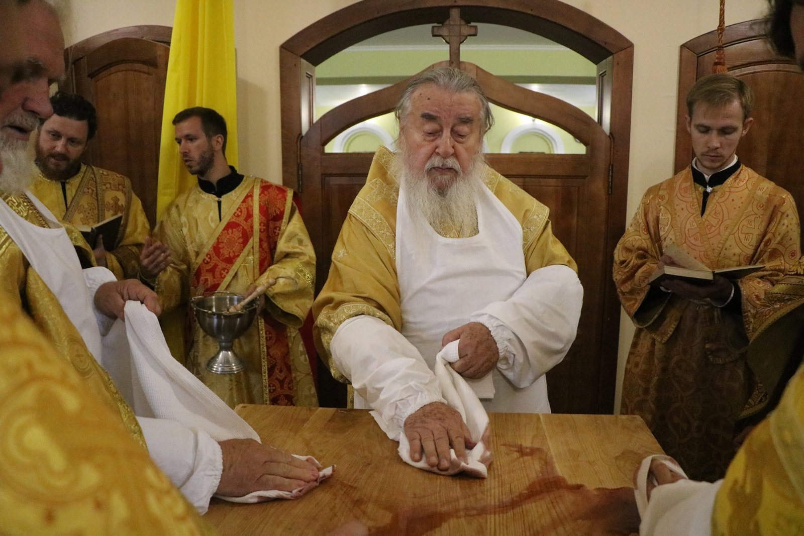 Украинская православная церковь. Патриарх кирилл и митрополит онуфрий украина. Украинская православная церковь сегодня. Украинская православная церковь сегодня. Митрополит онуфрий и защитники украины спецоперация фото.