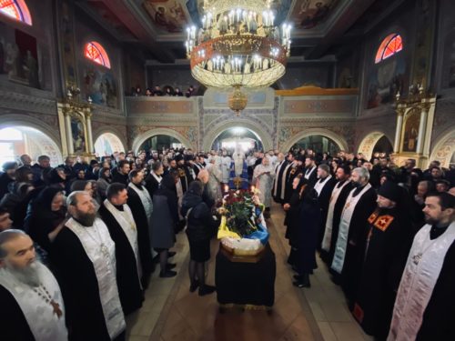 Священики Української Православної Церкви провели в останню дорогу загиблих Захисників України та жертв війни