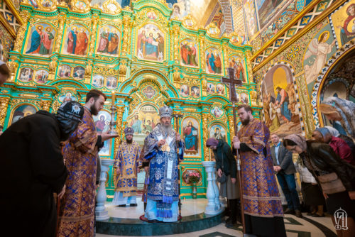 В Неделю четвертую Великого поста Предстоятель возглавил Божественную литургию в Киево-Печерской Лавре