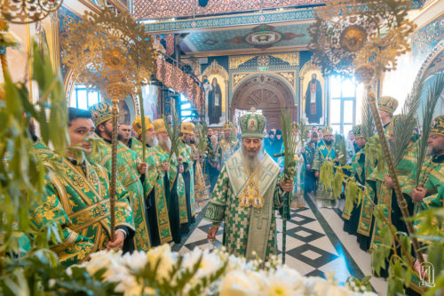 Блаженніший Митрополит Онуфрій очолив всенічне бдіння Вербної неділі у Києво-Печерській Лаврі