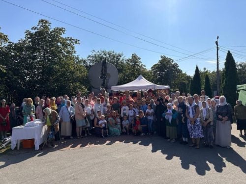 Віряни старовинної Борисоглібської церкви у Вишгороді відзначили престольне свято за стінами свого храму